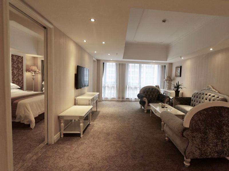 Vienna International Hotel Jieyang People'S Avenue Экстерьер фото